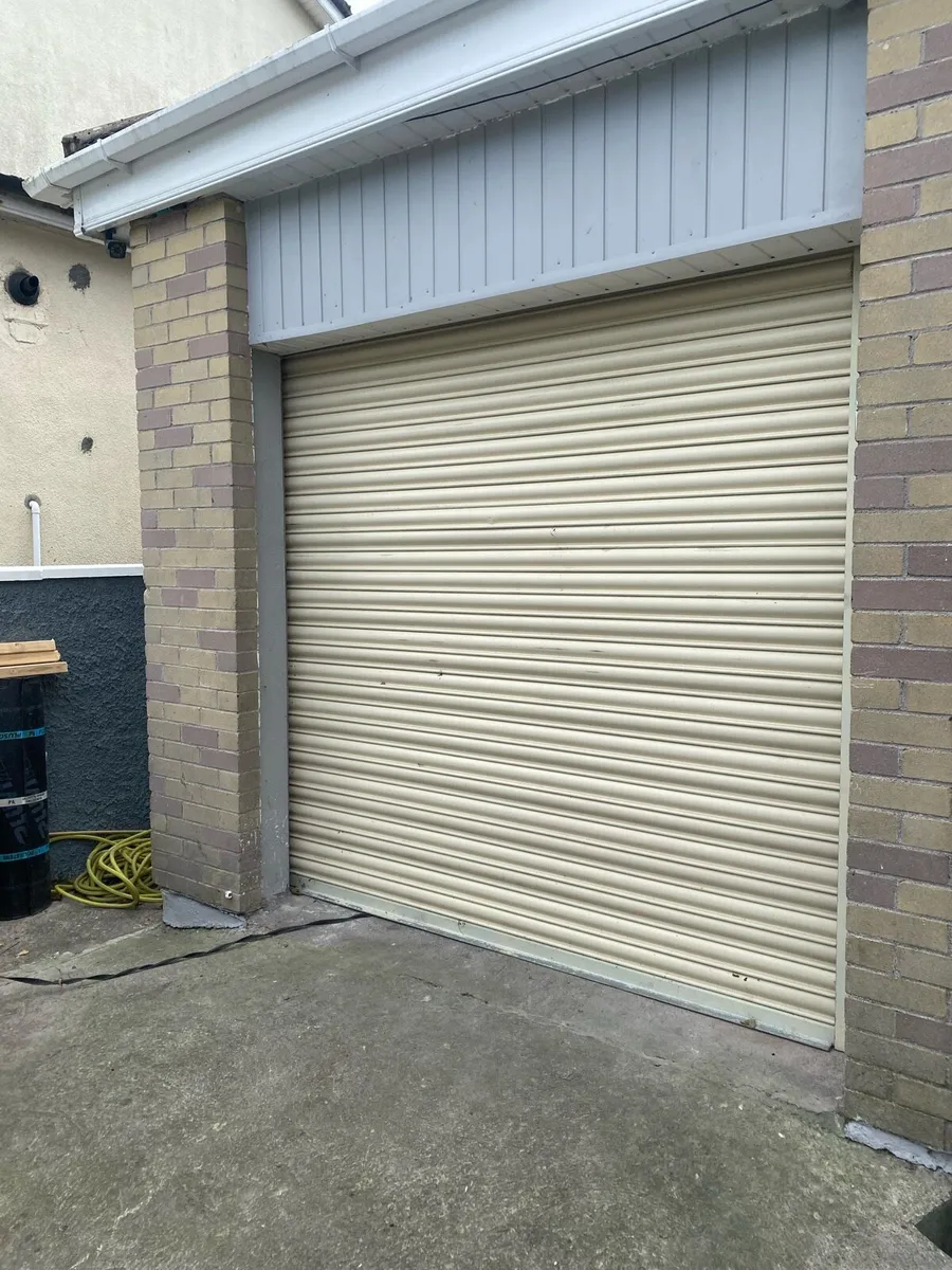 Remote metal door very strong and remote 6 years i - Image 3