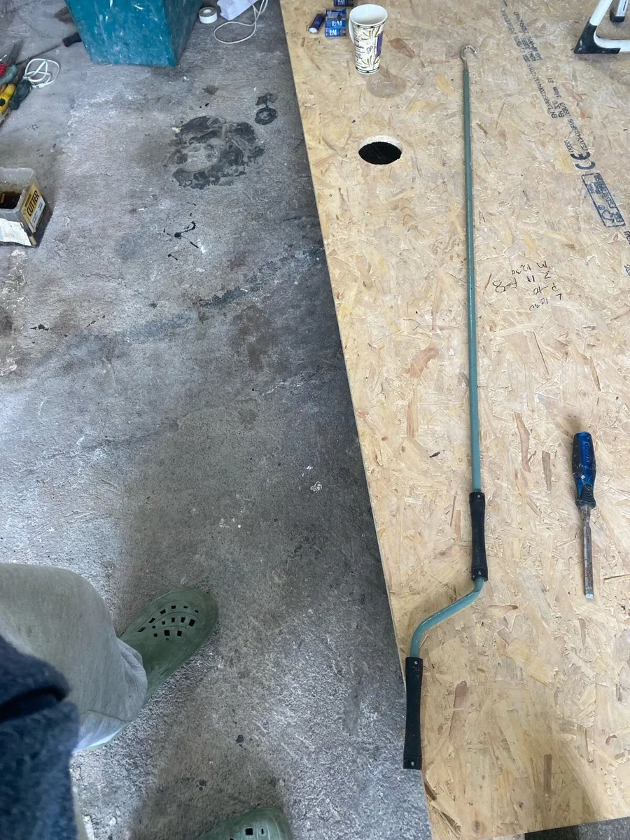 Remote metal door very strong and remote 6 years i - Image 4