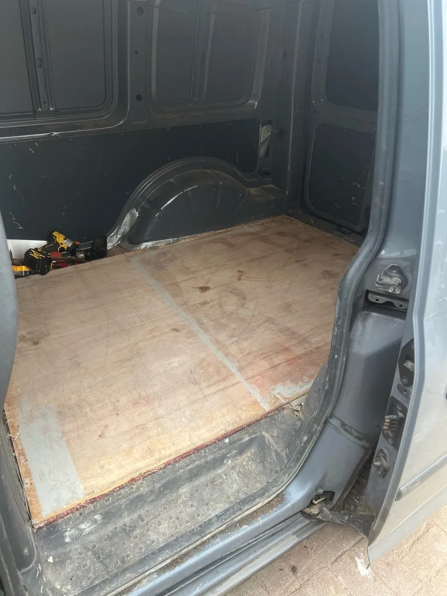 Vw caddy - Image 2