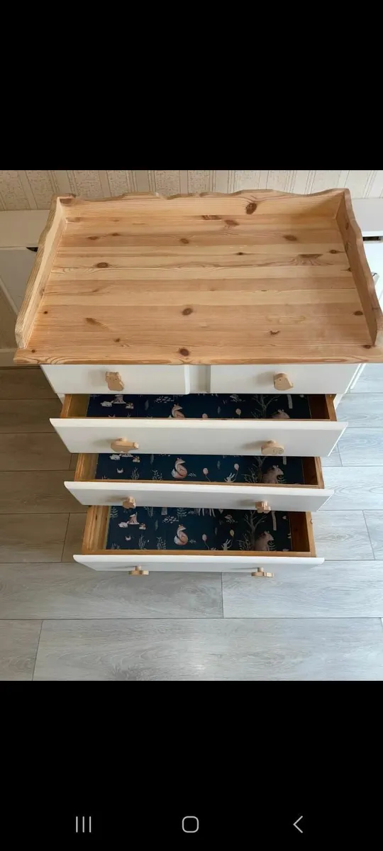 Baby changing table - Image 2