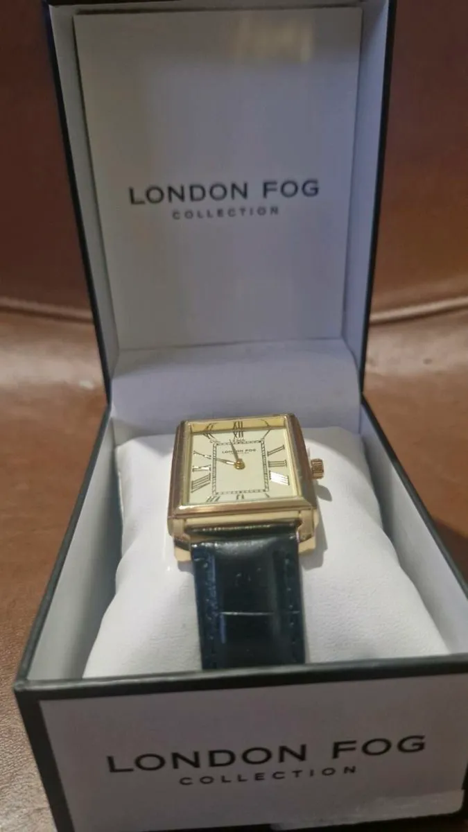 London Fog 22mm Chancery Rectangle Strap Watch - Image 3