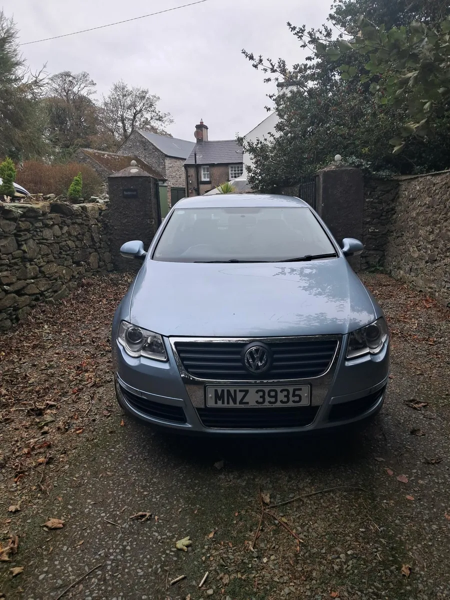 Volkswagen Passat 2008 - Image 2