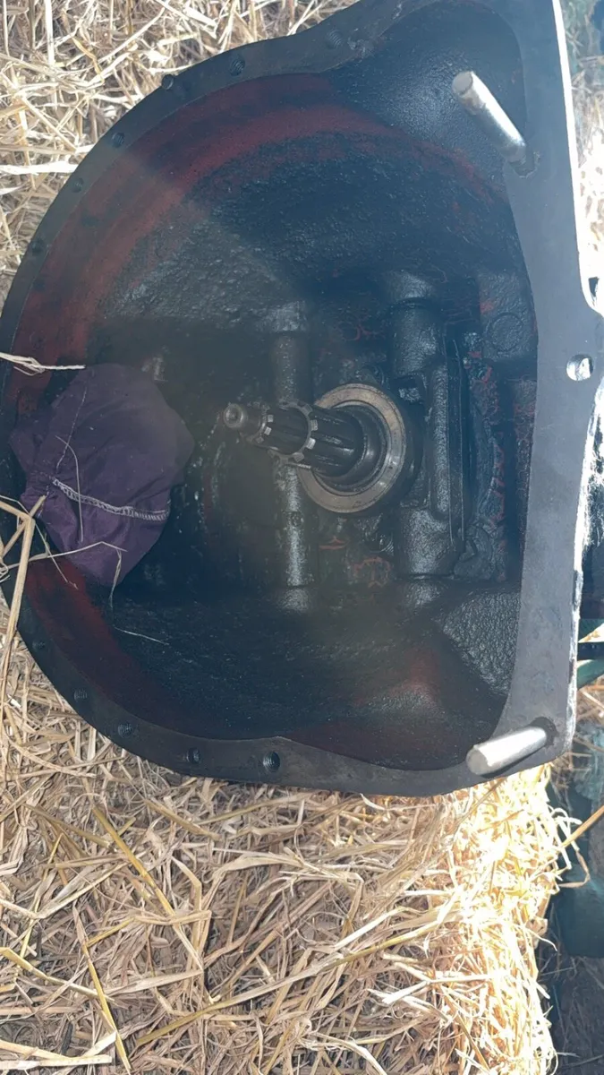 Gearbox for 135 - Image 2