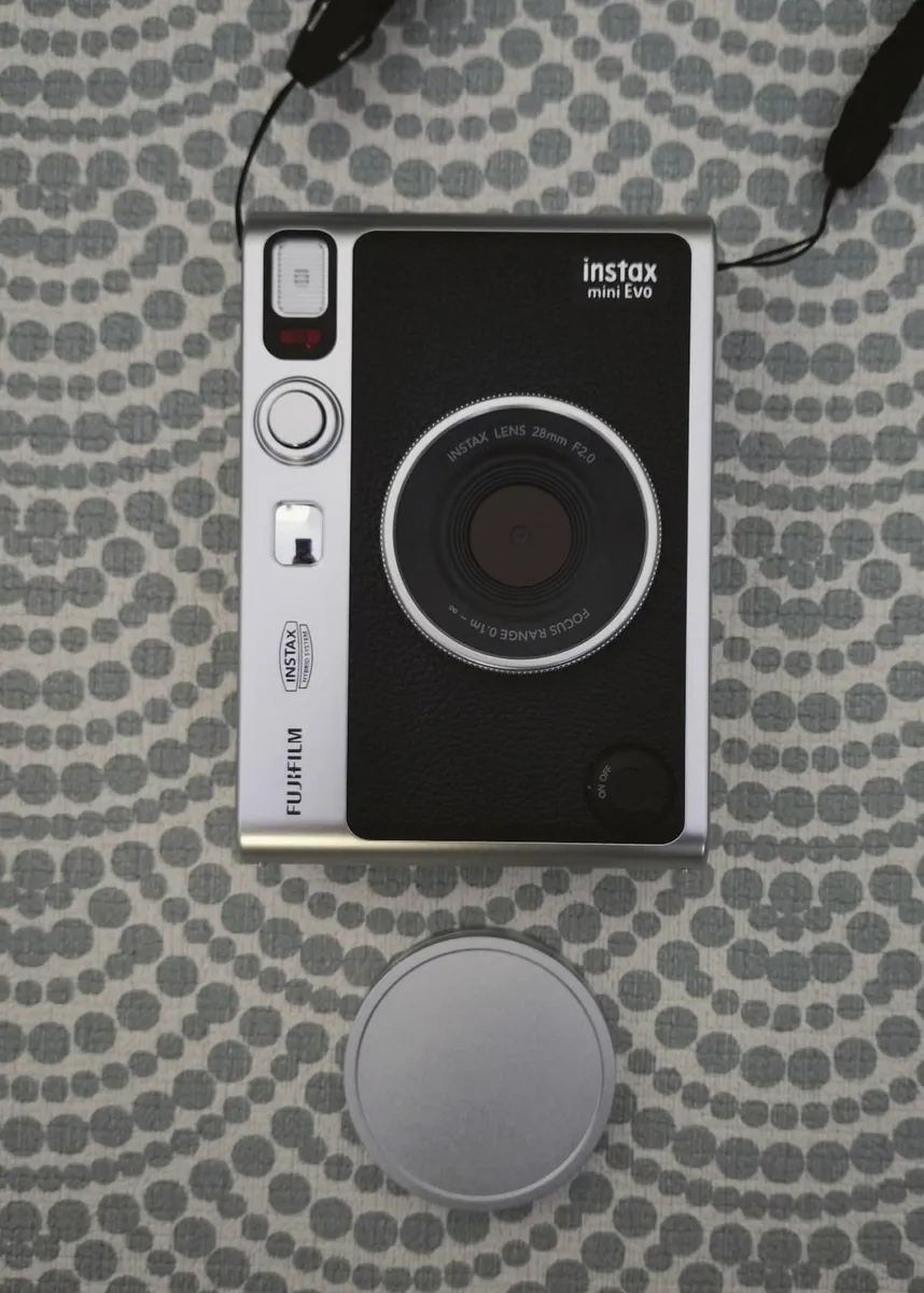 Fujifilm Instax Mini Evo - Image 2