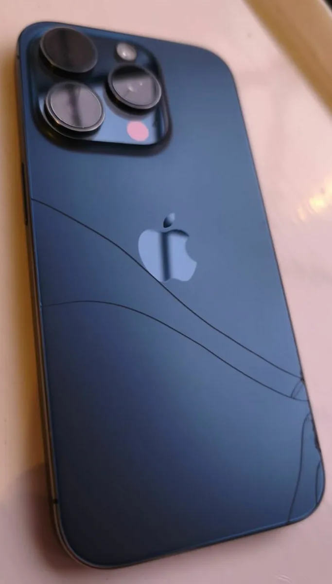 iPhone 15 Pro 256Gb - Image 2