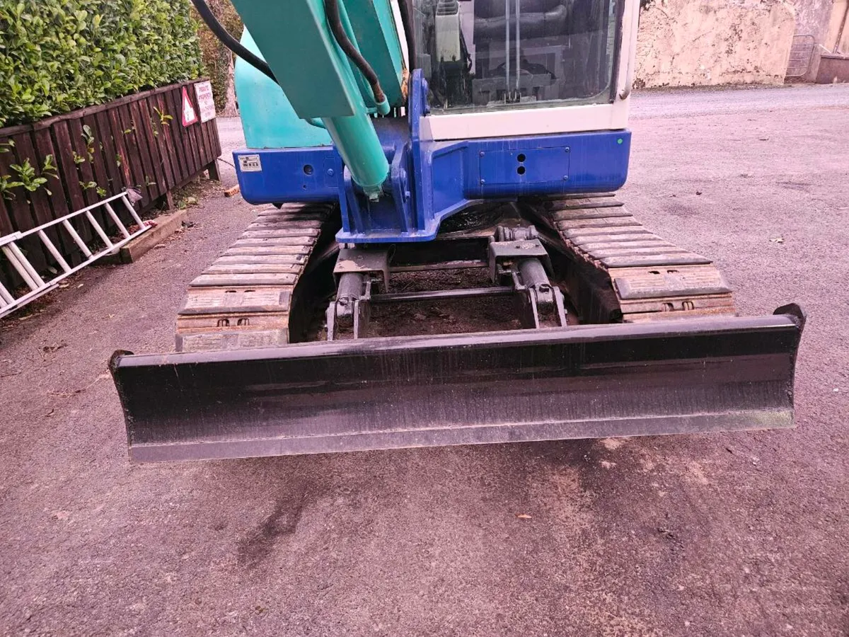 IHI 6 ton digger - Image 4