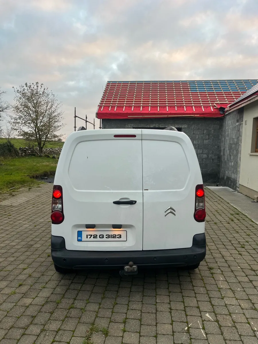 2017 Citroen Berlingo - Image 2