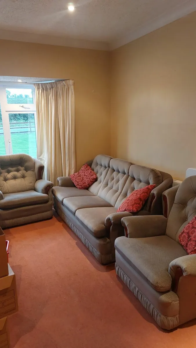 Couch & 2 Armchairs - Image 1