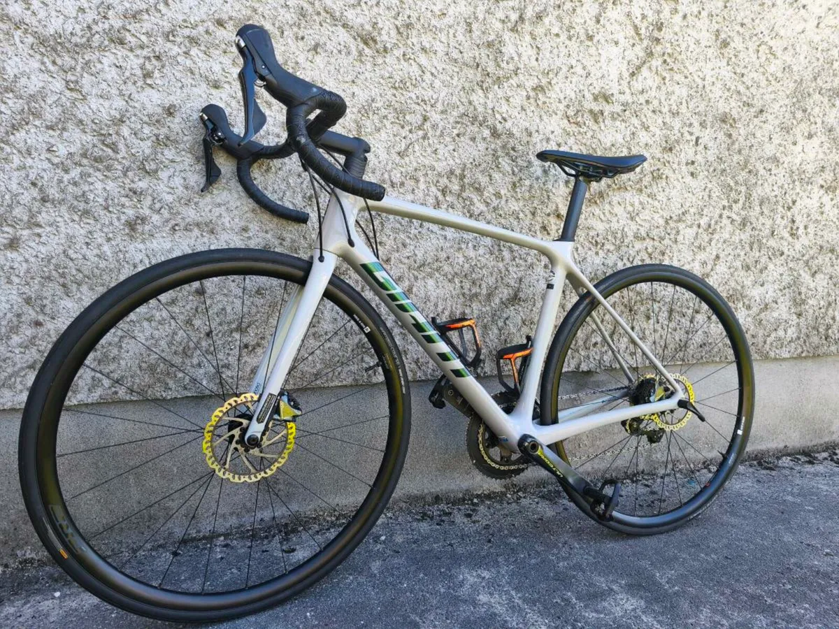 Giant TCR Advanced 1 Ultegra - Image 1