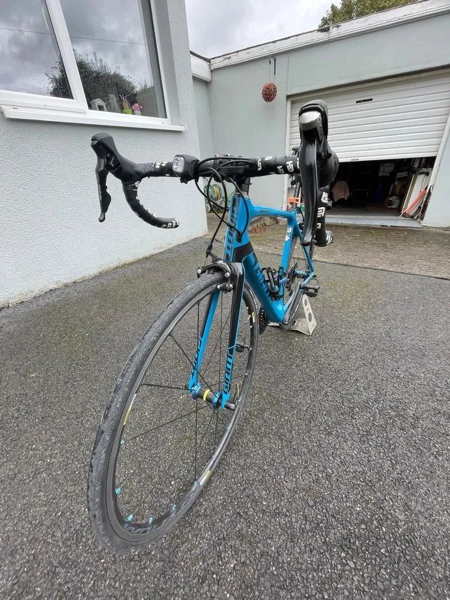 Giant TCR R16 Road - Image 2