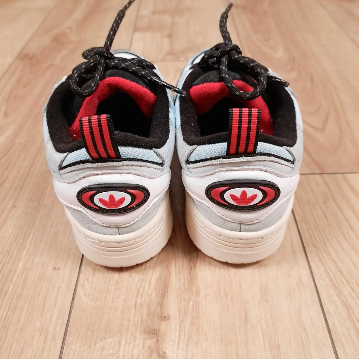 Adidas Originals Adi2000 Light Blue Trainers 4.5UK - Image 3