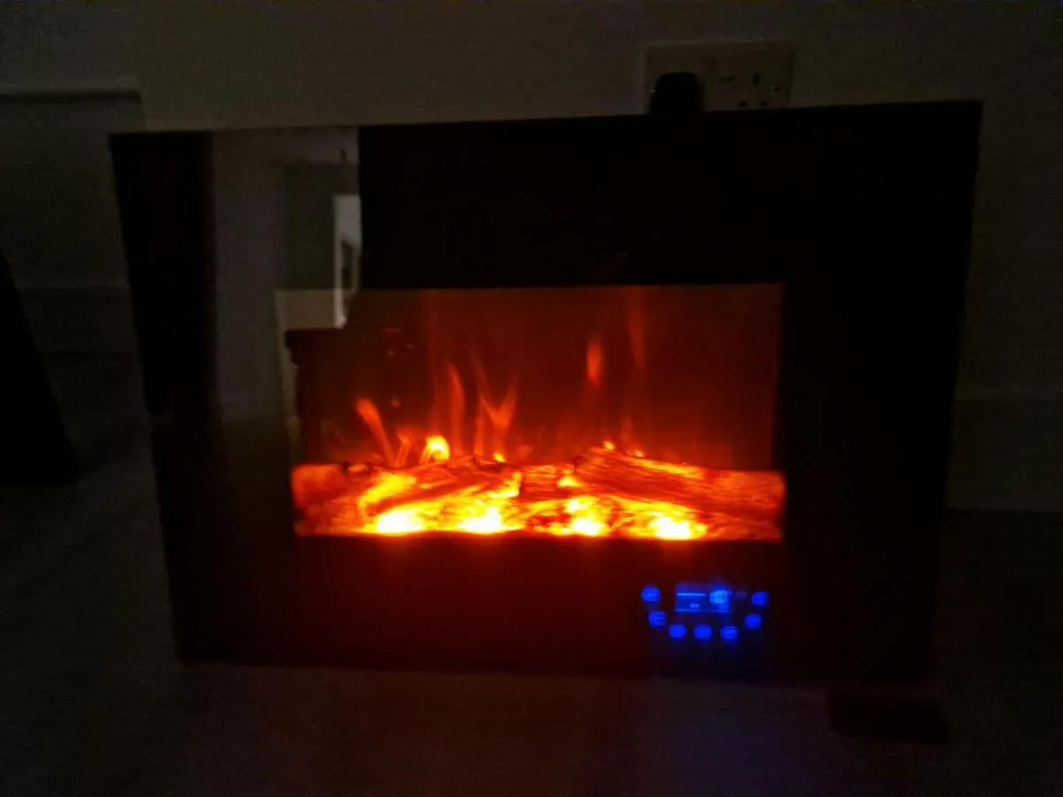 Electric fireplace - Image 1