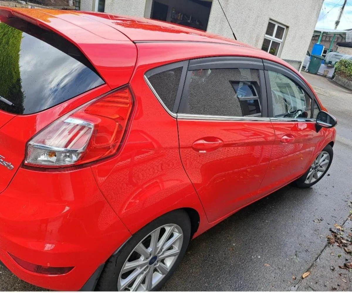 Ford Fiesta Titanium 2017 1.5 Tdci - Image 2