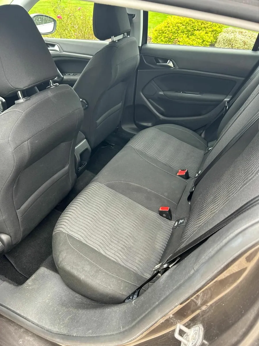 Peugeot 308 2015 - Image 3