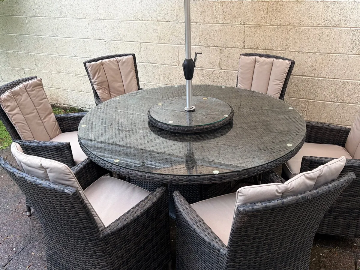 Garden table - Image 3