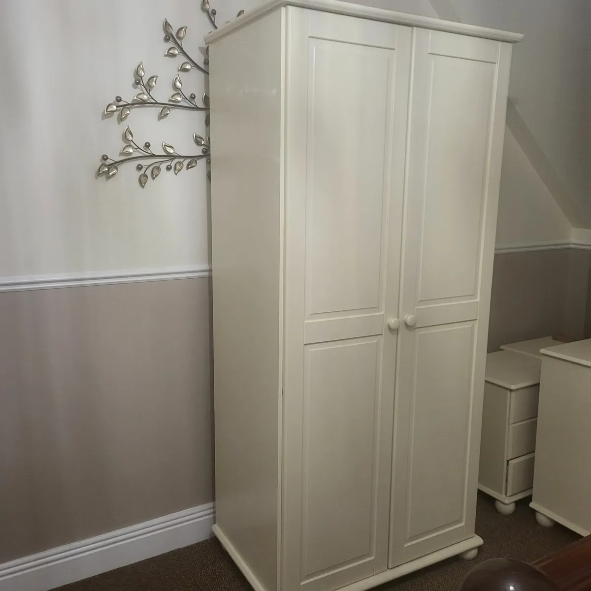 Bedroom furniture - Image 1