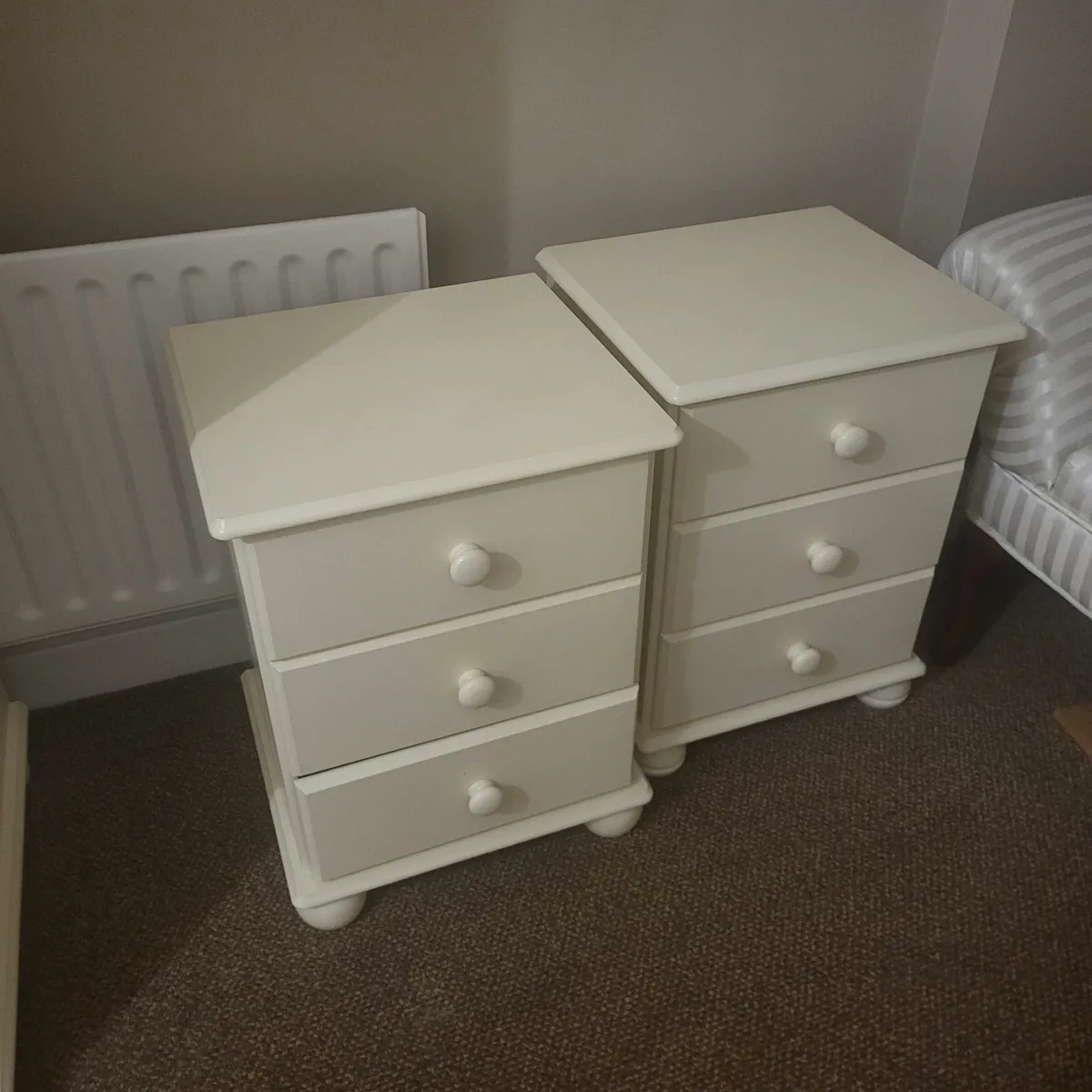 Bedroom furniture - Image 3