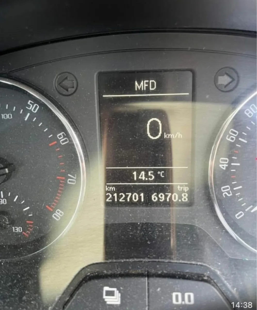 car - Image 4