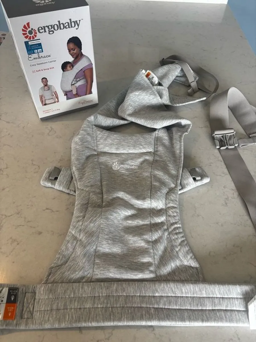 Ergobaby Embrace baby carrier. Soft grey. - Image 1