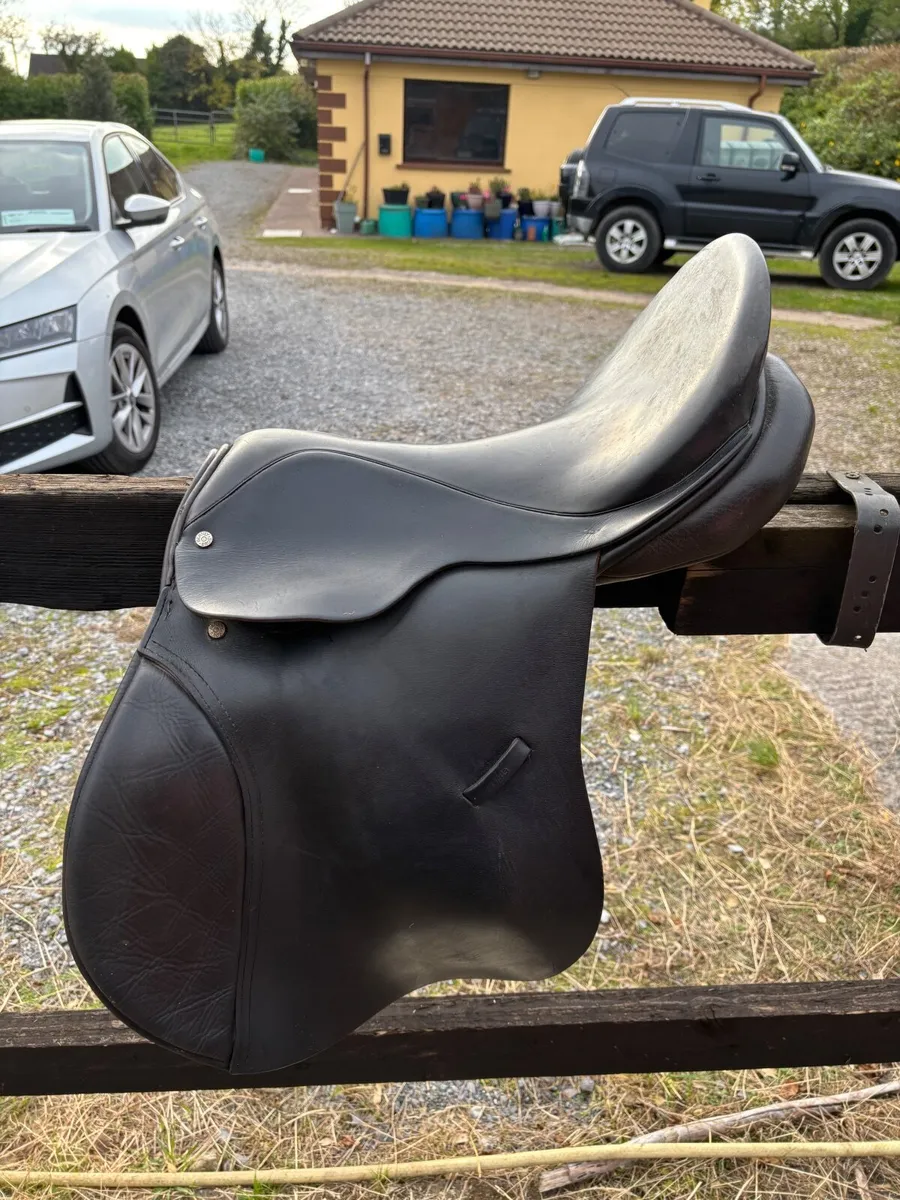 18” international jumping berney saddle - Image 3