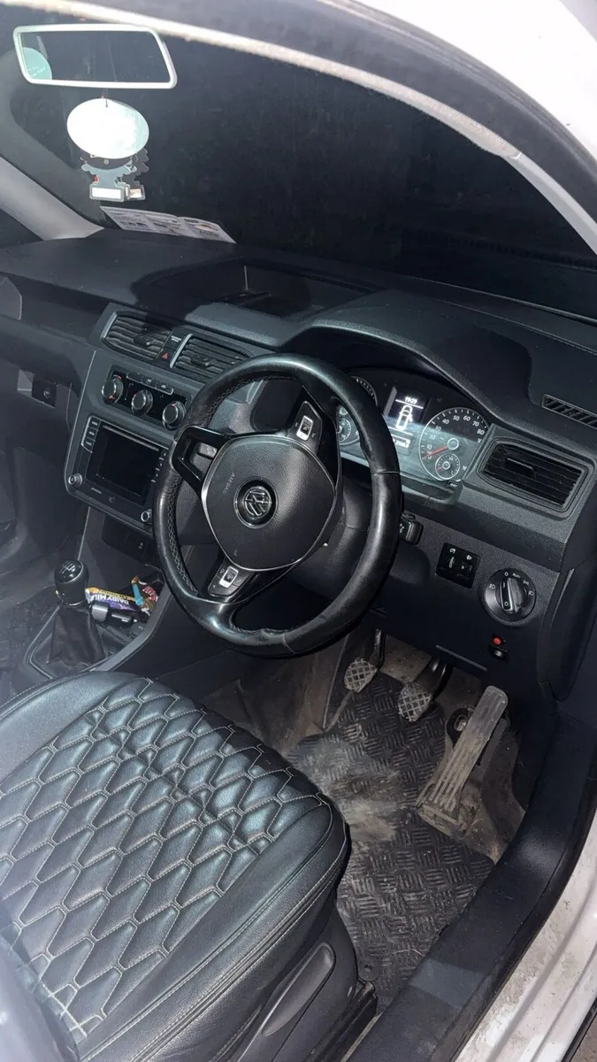 Volkswagen Caddy - Image 4