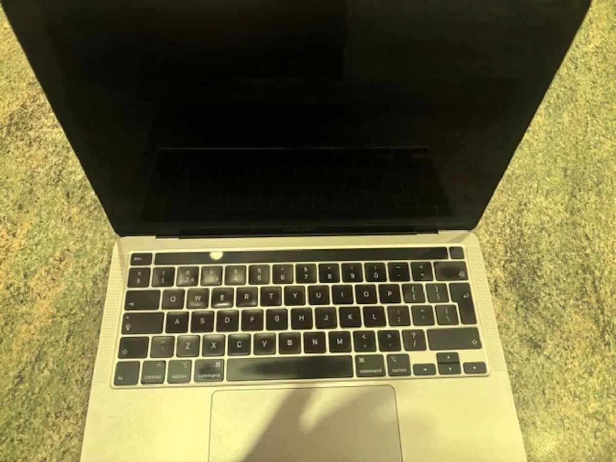 Apple Macbook Pro - Image 3