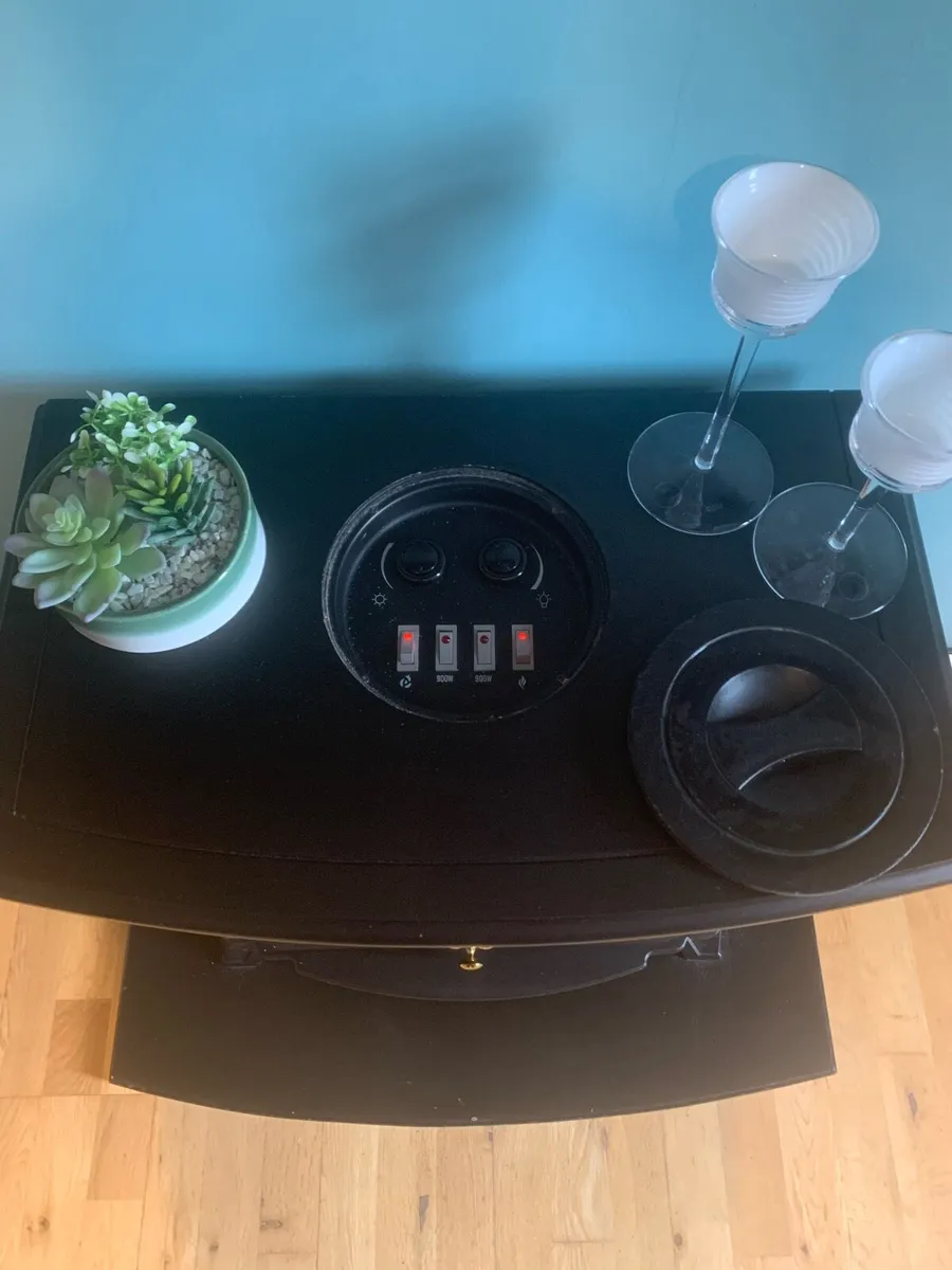 Electric stove , shelf and base - Image 3