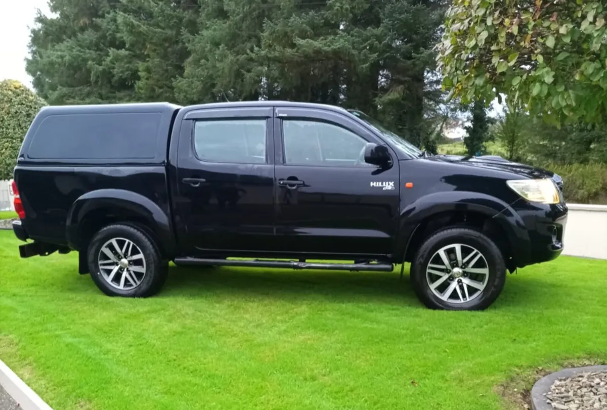 Toyota Hilux - Image 1