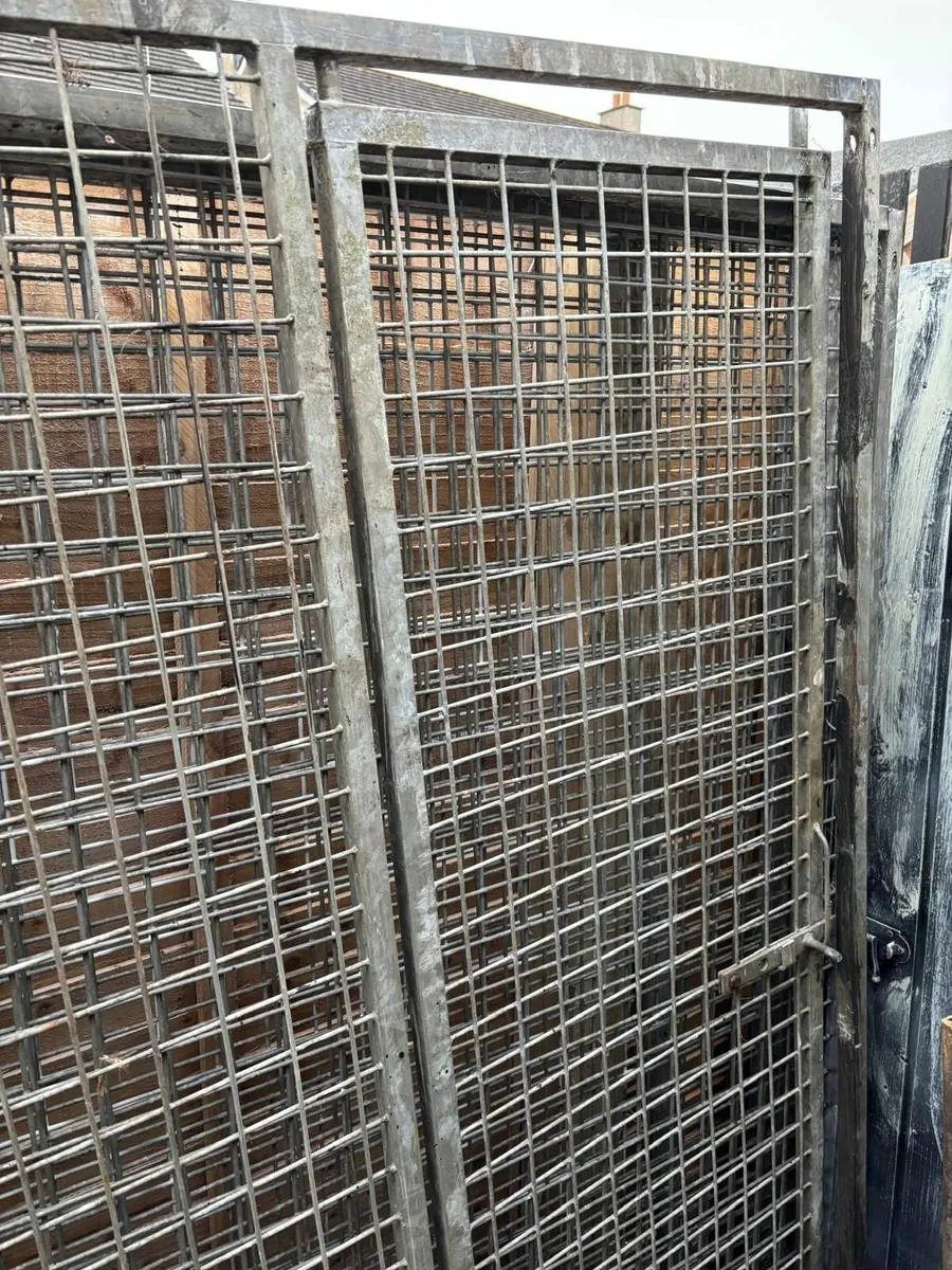 Dog Fence Panels - Image 2