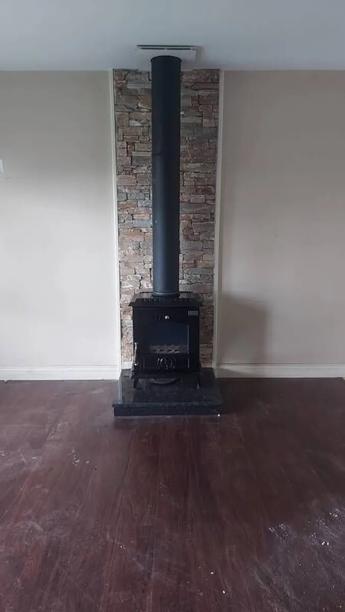 Blacksmith Boiler Stove with flue and 7 radiators - Image 2