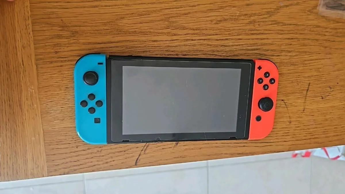 Nintendo Switch - Image 2