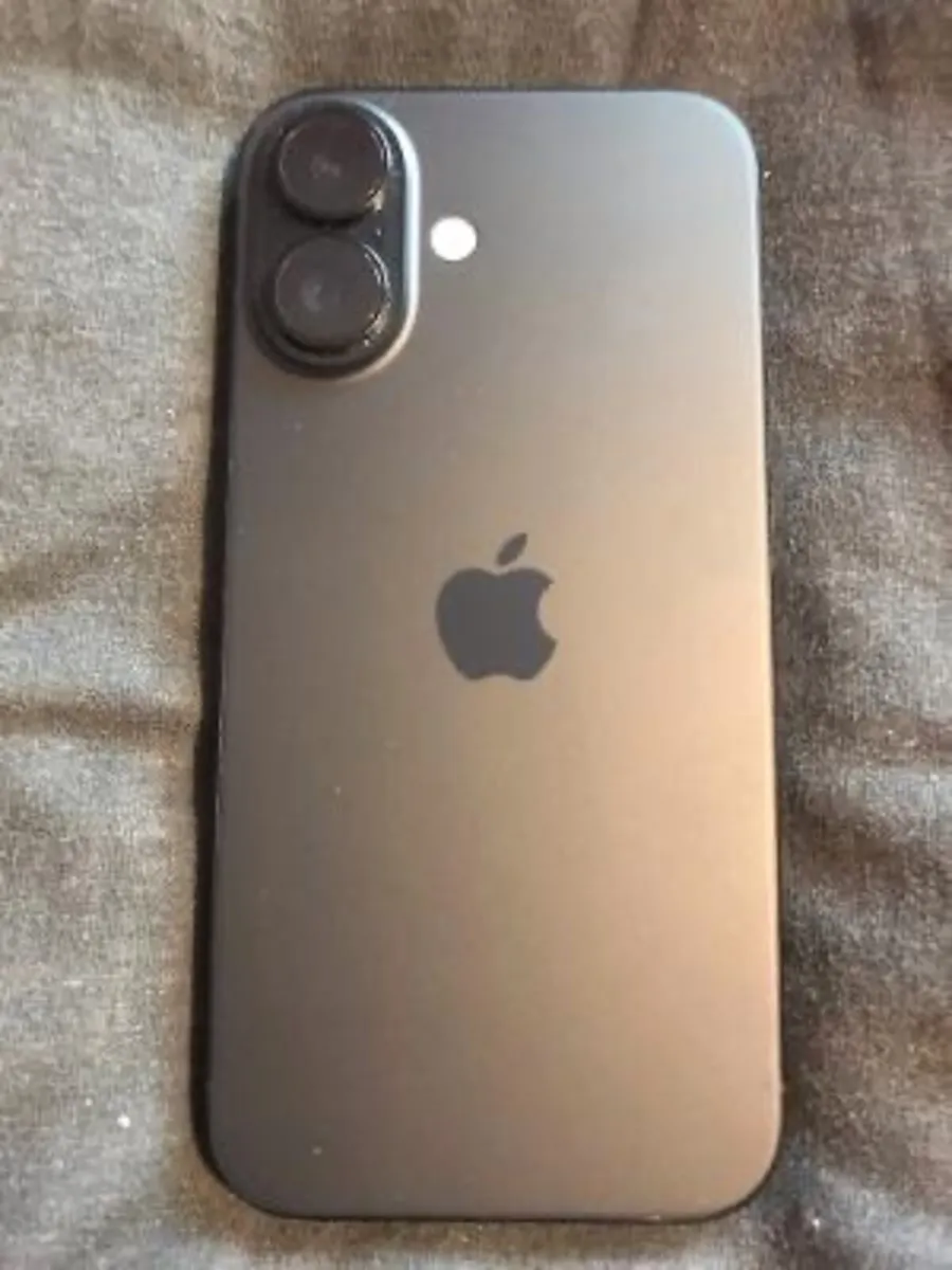 iPhone 16 black - Image 4