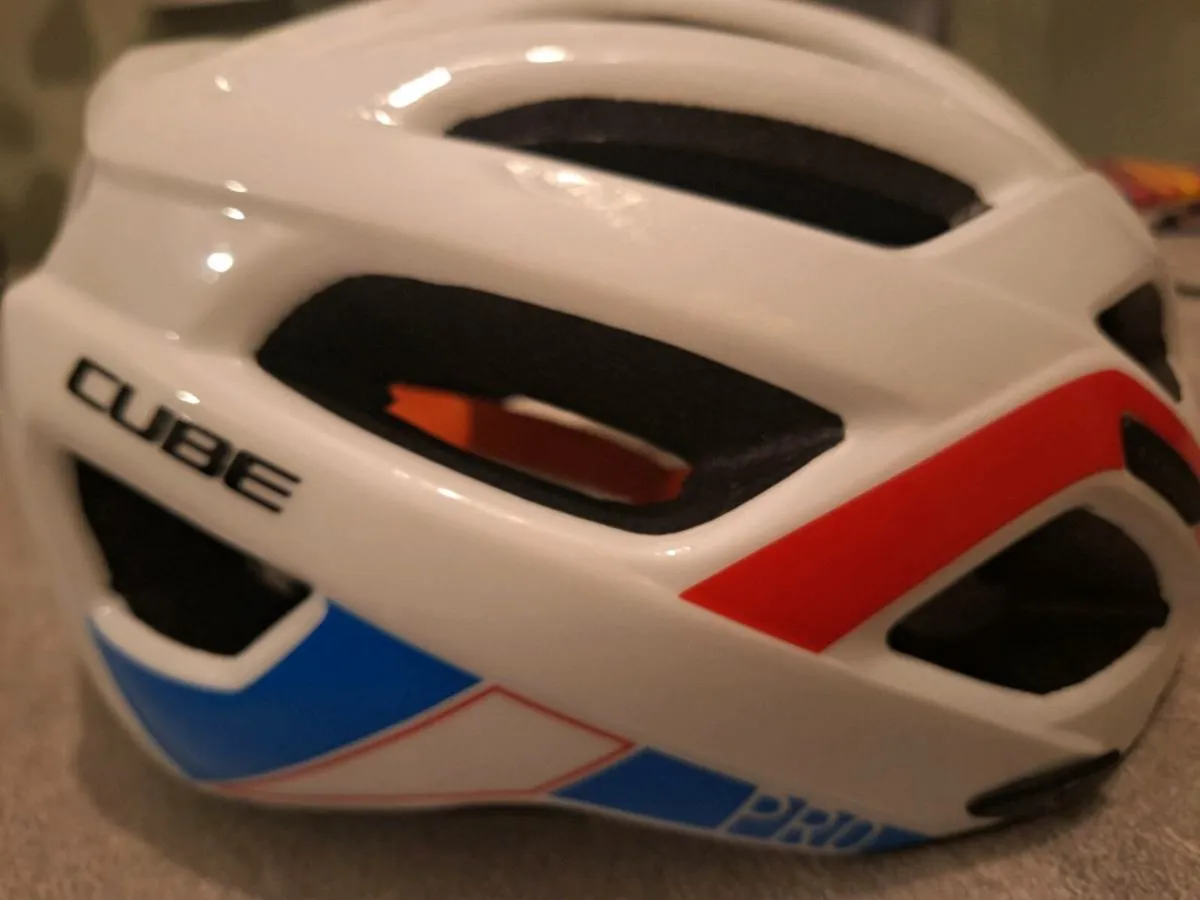Cube Pro Cycling Helmet for sale - Image 3