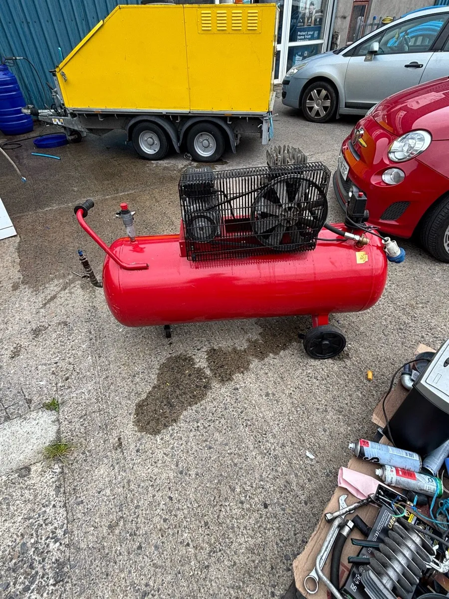 Air compressor - Image 2