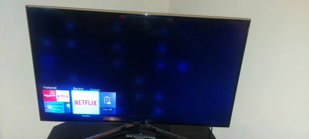 Samsung 40 inch smart Tv - Image 2