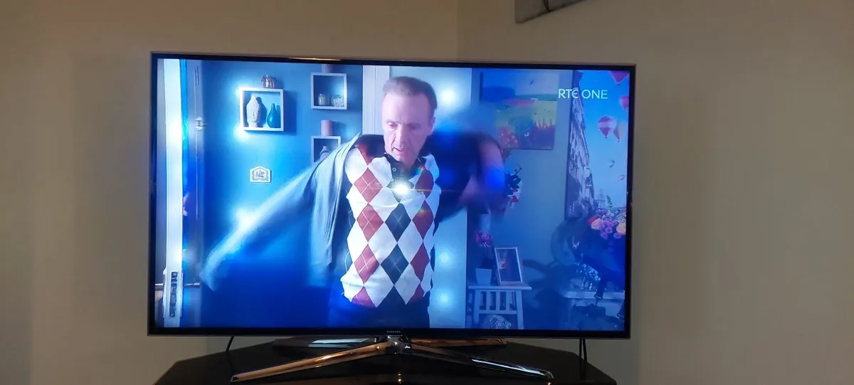 Samsung 40 inch smart Tv - Image 3