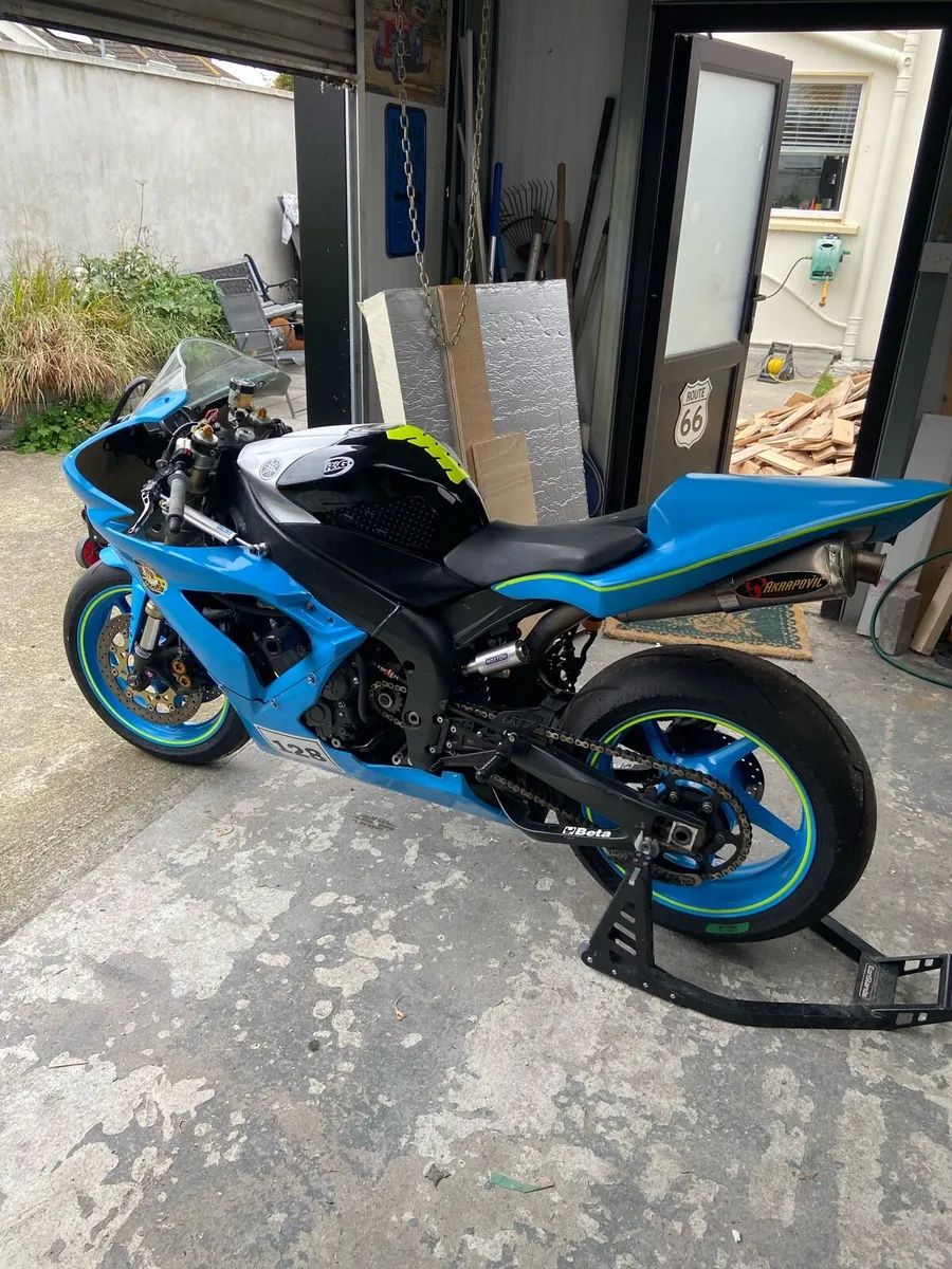 Yamaha R1 track bike - Image 4