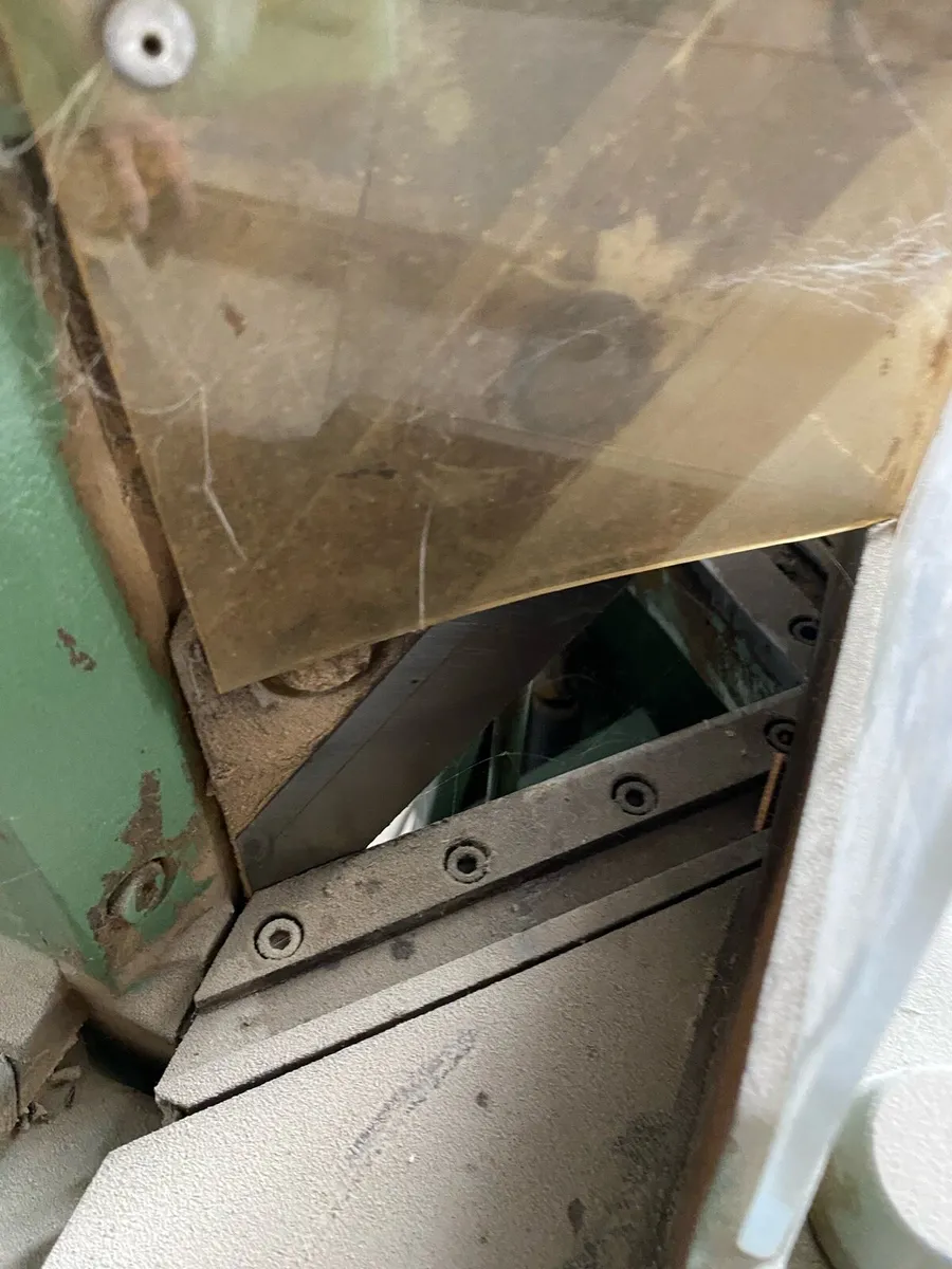 Guillotine and under Pinner - Image 4