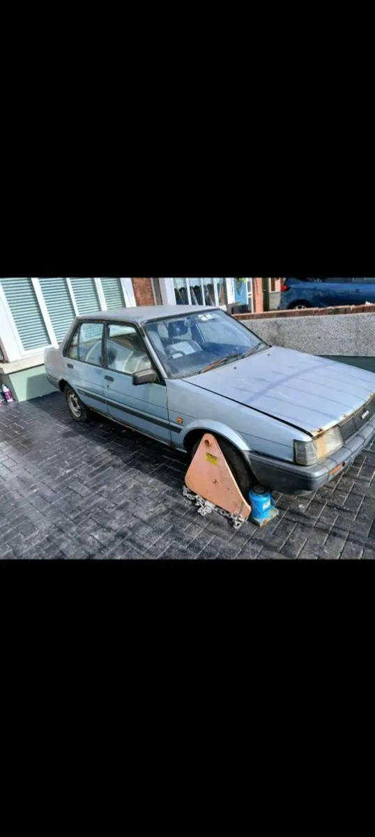Toyota  corolla  1984 - Image 3