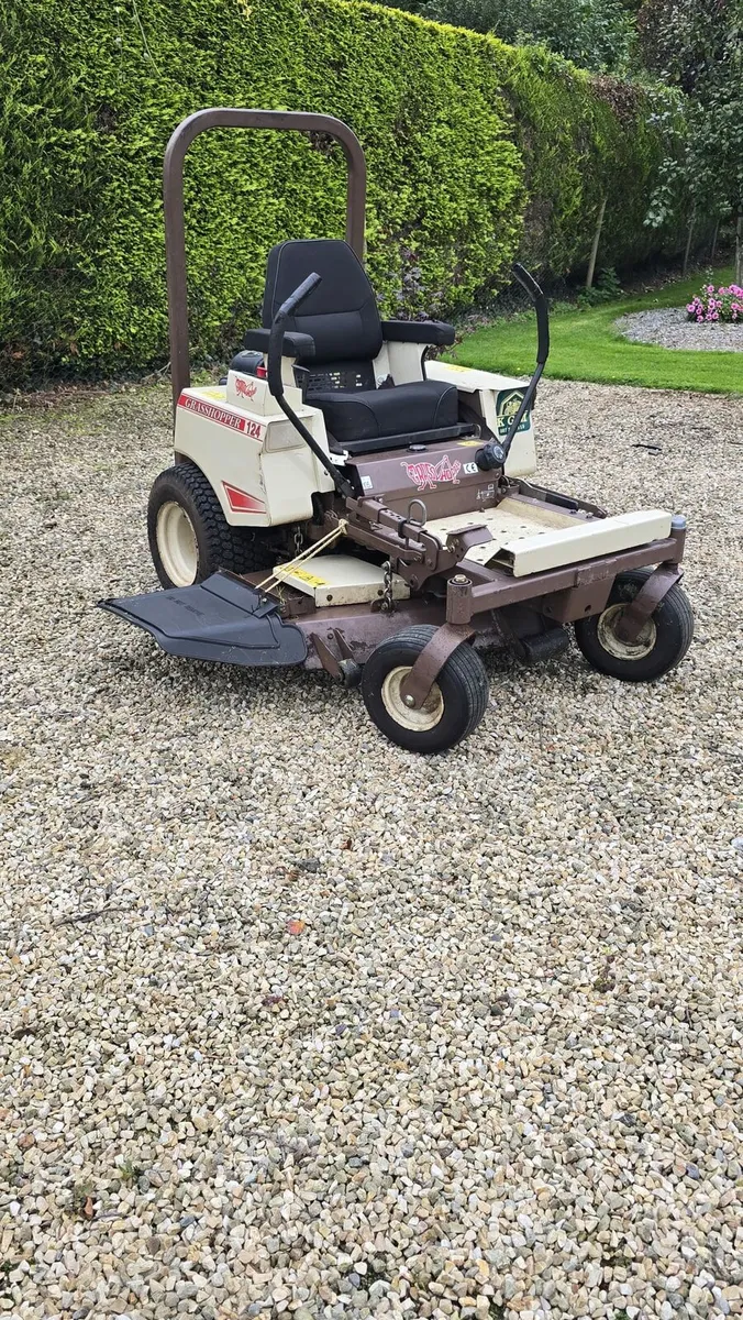 Grasshopper zero turn mower - Image 2