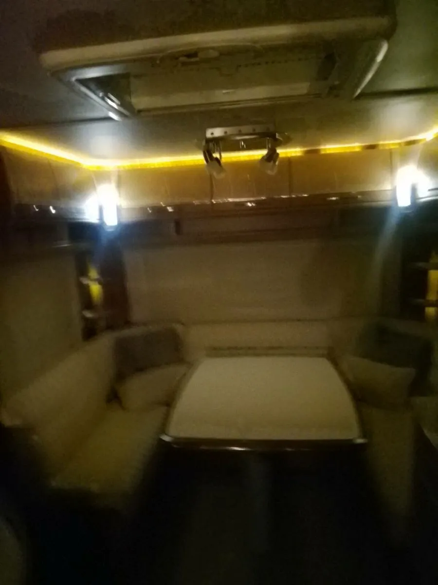 Caravan - Image 4
