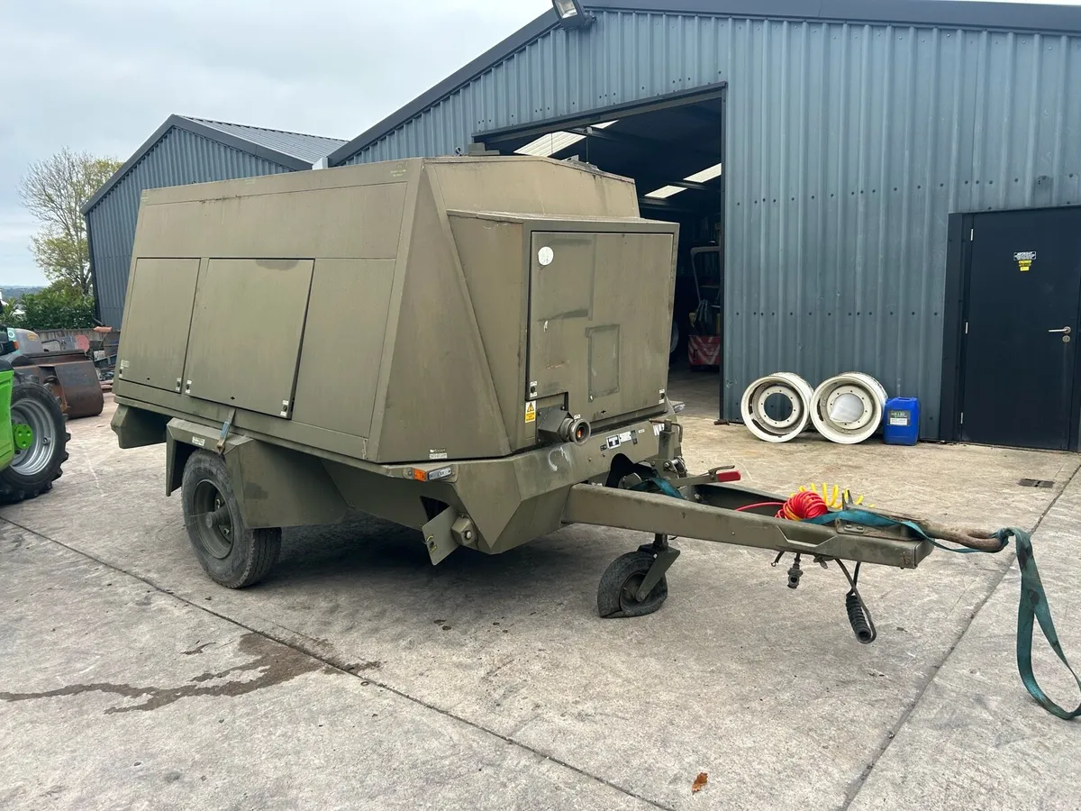Ex army trailer Ivor Williams - Image 1