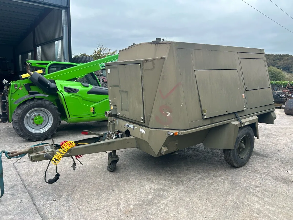 Ex army trailer Ivor Williams - Image 2