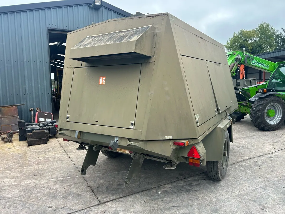 Ex army trailer Ivor Williams - Image 3