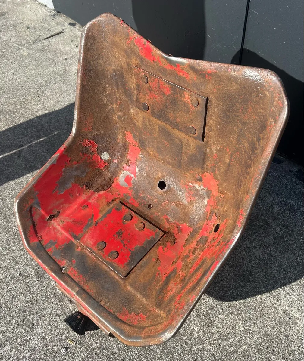 Vintage Massey Tractor Seat - Image 1