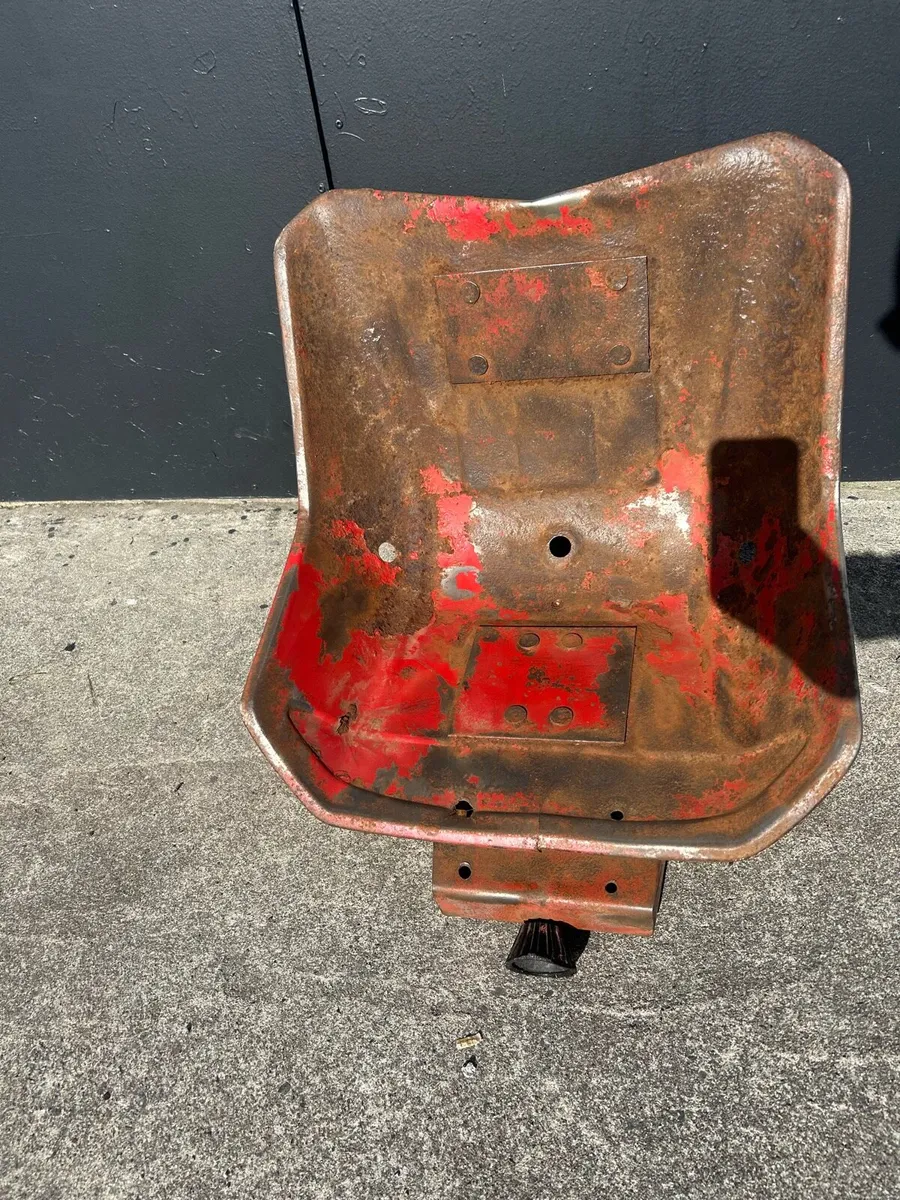 Vintage Massey Tractor Seat - Image 4