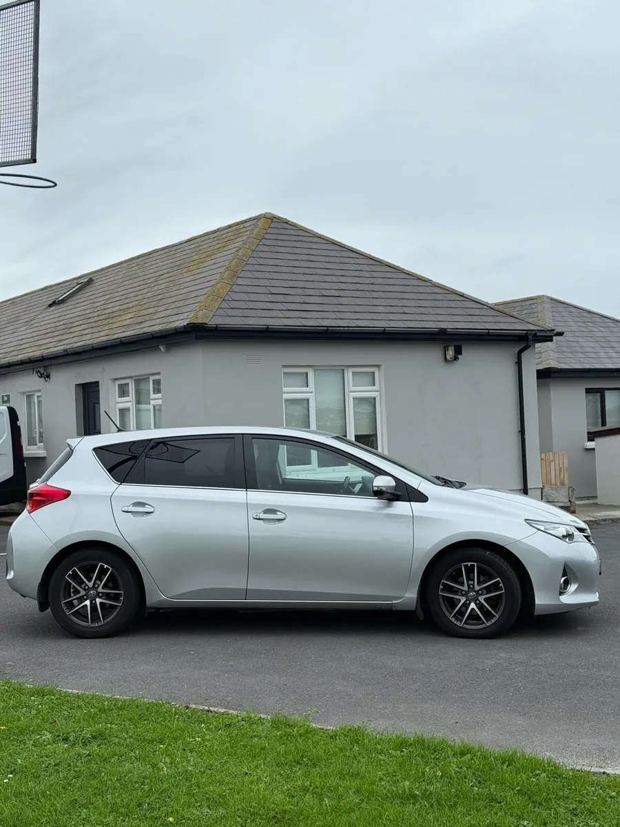 Toyota Auris 1.4D-new NCT 08/26 - Image 3