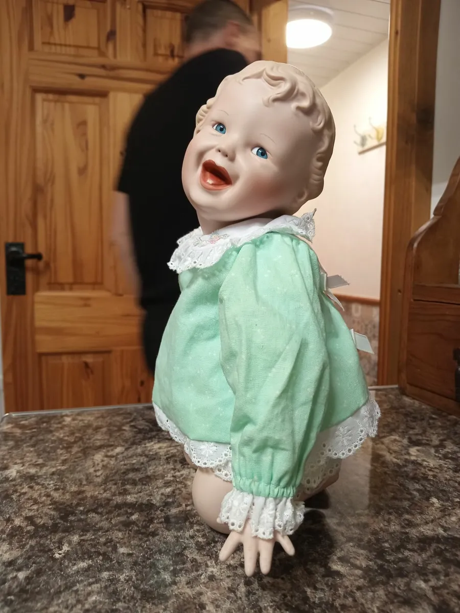 Porcelain doll - Image 1