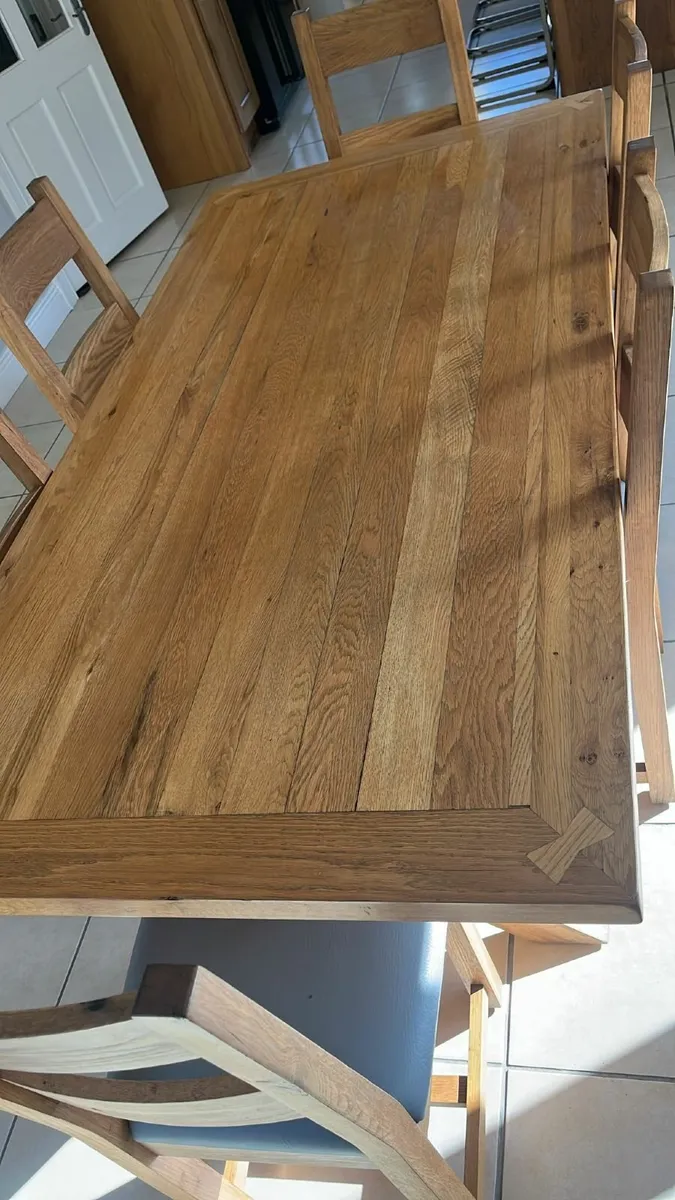 Oak dining table and chairs - Image 3