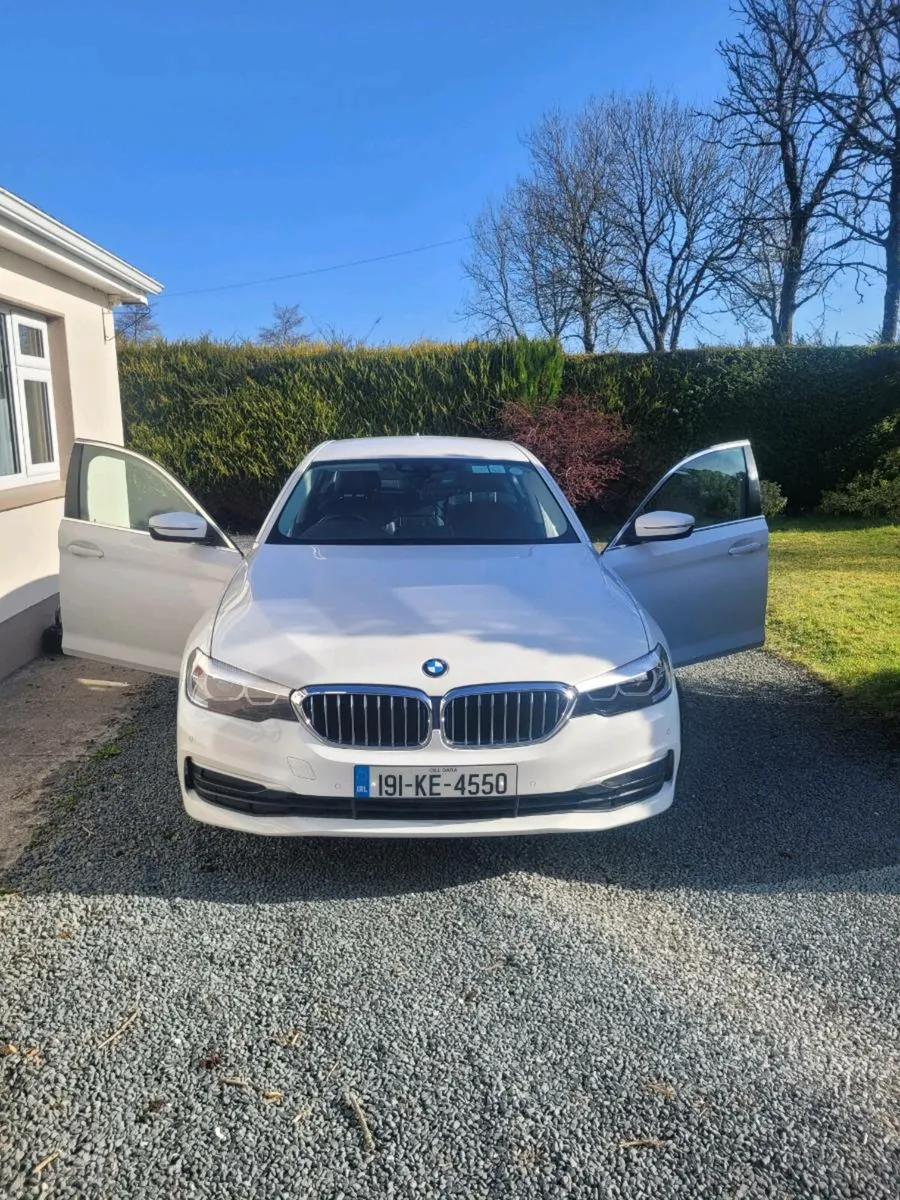 BMW 530E Hybrid Saloon - Image 1